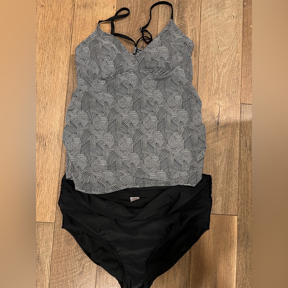 Isabel maternity swim top and bottom size xxl